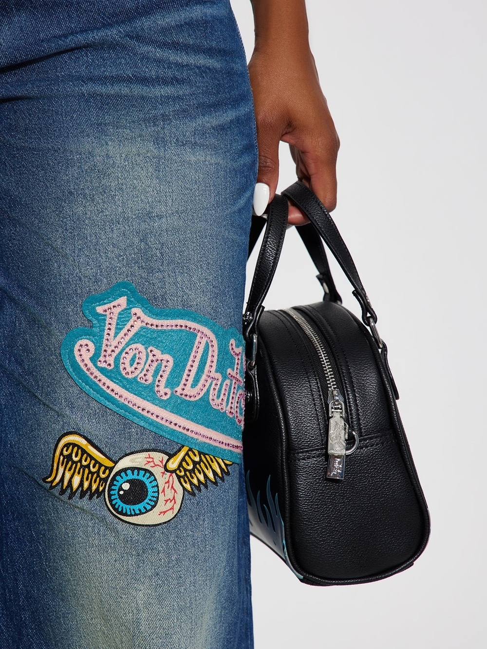 VON DUTCH Blue Wide-Leg JEANS Embroidered Logo Women's 9 Size 28 NWT - Picture 3 of 6